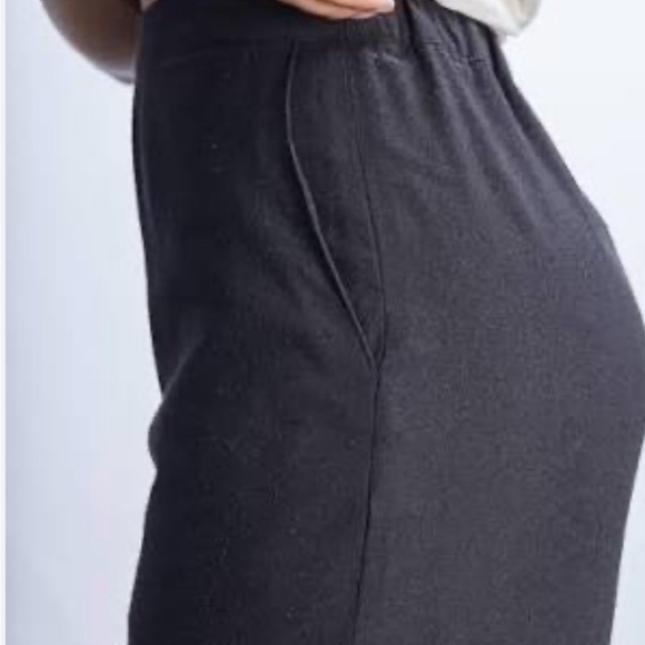 Jamie + The Jones Raw Silk Black Wide-Leg Pants - Picture 2 of 5